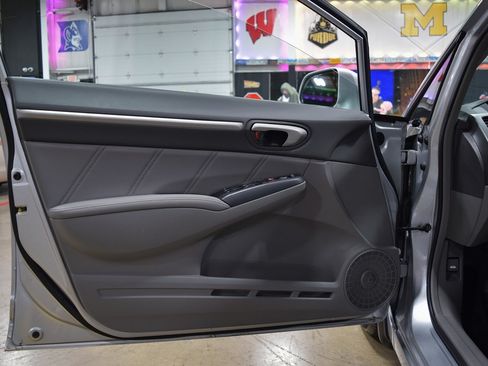 Used 2010 Honda Civic EX-L image 28