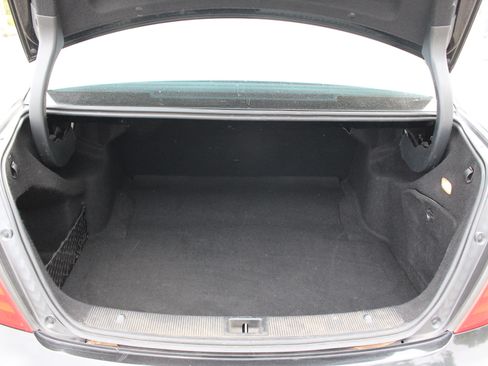 Used 2013 Mercedes-Benz C 250 Sedan image 27