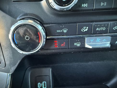 Used 2022 Ford F150 image 39