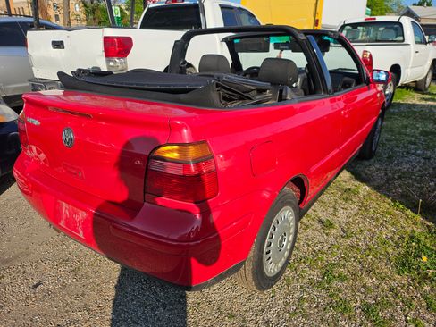 Used 2002 Volkswagen Cabrio GLS image 7