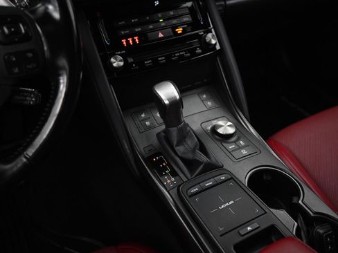 Used 2022 Lexus IS 300 image 19