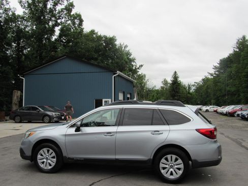 Used 2015 Subaru Outback 2.5i Premium AWD/4WD image 4