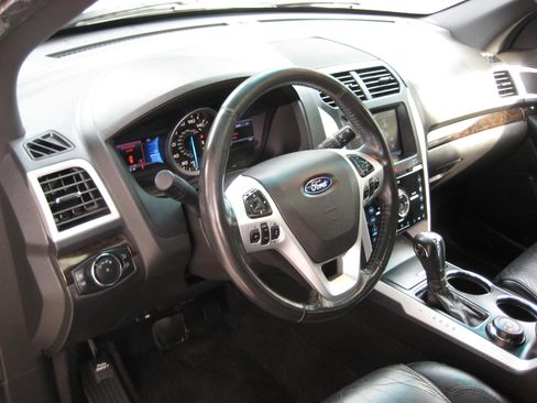 Used 2013 Ford Explorer 4WD Limited image 12