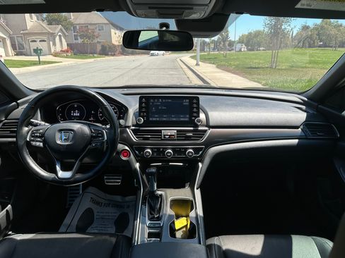 Used 2021 Honda Accord Sport image 12
