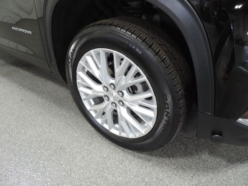 Used 2025 GMC Acadia Elevation image 14