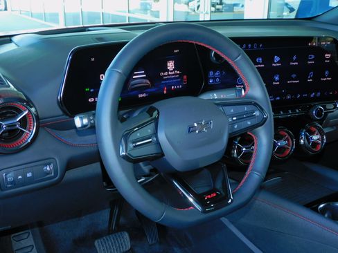 Used 2024 Chevrolet Blazer EV RS image 4