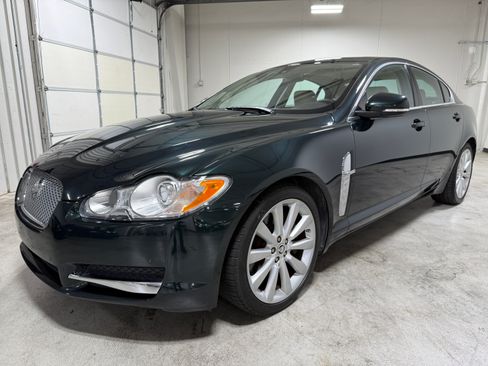 Used 2010 Jaguar XF Premium RWD image 11