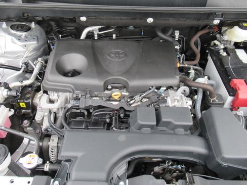 Used 2023 Toyota RAV4 LE image 20