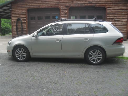 Used 2011 Volkswagen Jetta TDI SEL image 5