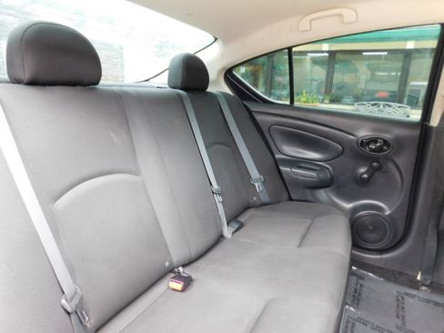 Used 2017 Nissan Versa S image 20