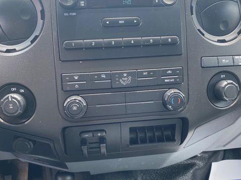 Used 2014 Ford F250 4x4 SuperCab Super Duty image 10