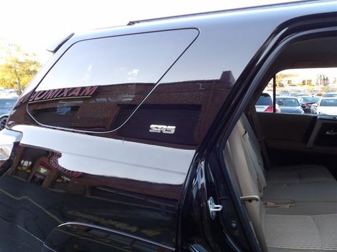 Used 2014 Toyota 4Runner SR5 image 10