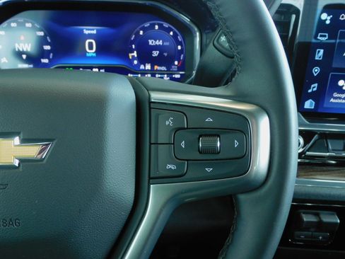 Used 2025 Chevrolet Silverado 1500 LT image 27