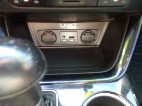 Used 2014 Kia Sorento EX-L image 16