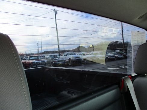 Used 2015 Chevrolet Silverado 1500 LS image 28