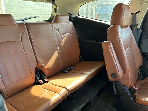 Used 2017 Chevrolet Traverse Premier image 14