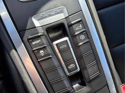 Used 2015 Porsche Boxster S image 29