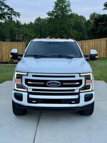 Used 2022 Ford F350 4X4 Crew Cab Lariat image 2