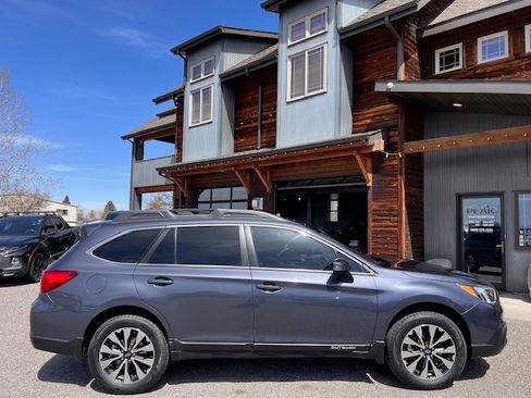 Used 2017 Subaru Outback 2.5i Limited image 6