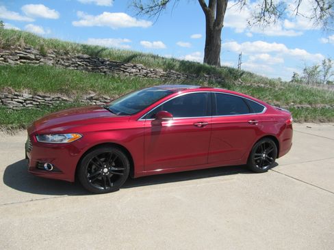 Used 2015 Ford Fusion Titanium AWD image 1