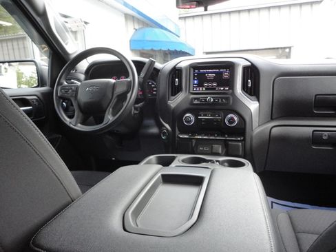 Used 2022 Chevrolet Silverado 1500 4x4 Crew Cab Custom Trail Boss image 20