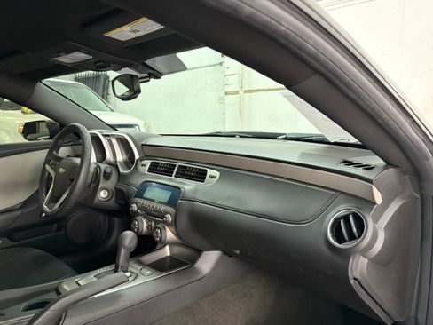 Used 2012 Chevrolet Camaro LS Coupe RWD image 17