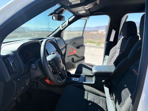 Used 2026 Nissan Frontier PRO-4X image 9