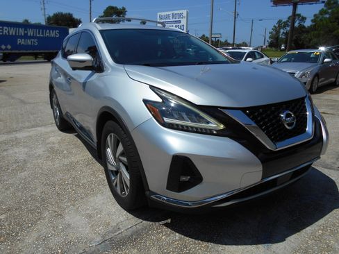 Used 2019 Nissan Murano SL FWD image 3