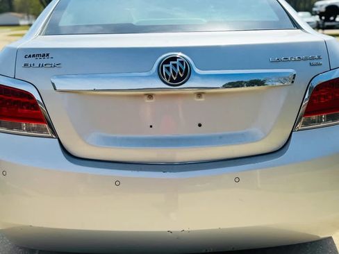 Used 2011 Buick LaCrosse CXL image 5