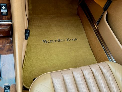 Used 1988 Mercedes-Benz 560 SL UNAVAIL image 35