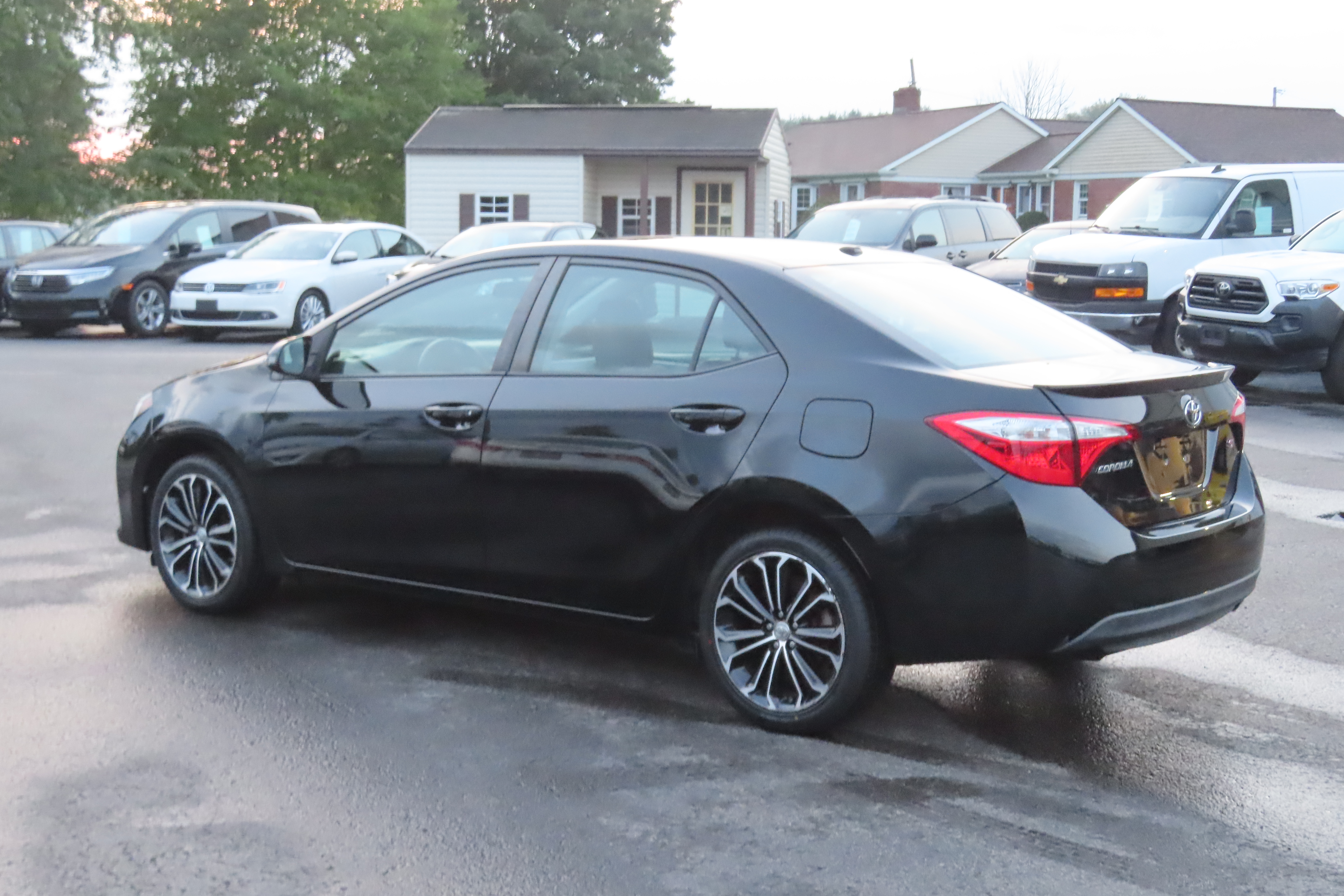 Used 2016 Toyota Corolla S Plus Sedan 4D FWD image 7