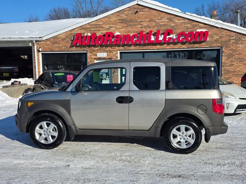 Used 2004 Honda Element EX image 2