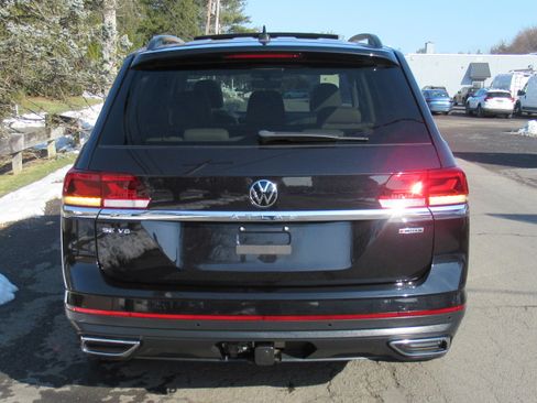 Used 2022 Volkswagen Atlas SE w/ Technology Package image 8