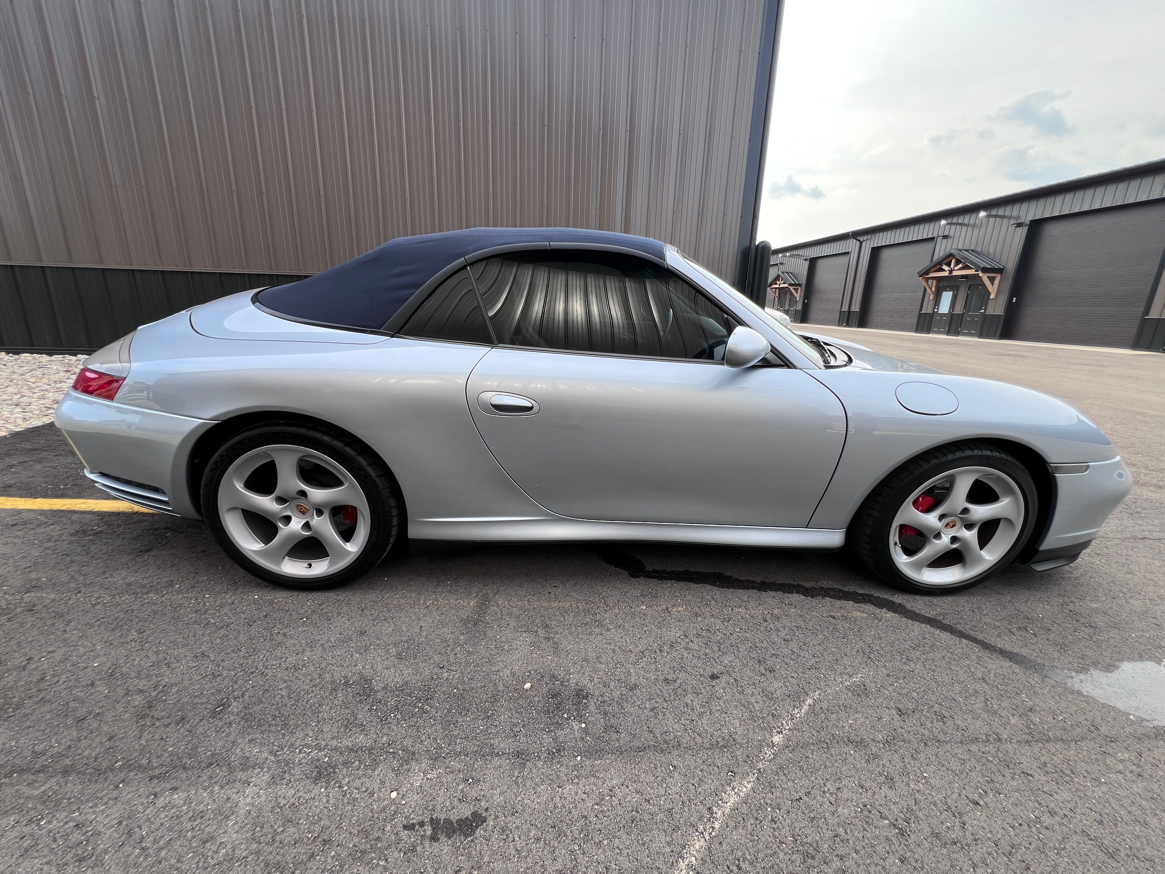 Used 2004 Porsche 911 Carrera 4S Cabriolet AWD/4WD image 9
