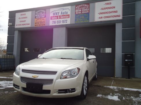 Used 2010 Chevrolet Malibu LTZ image 1