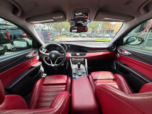 Used 2018 Alfa Romeo Giulia Ti Sport RWD image 9