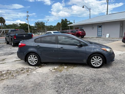 Used 2016 Kia Forte LX Sedan FWD image 8