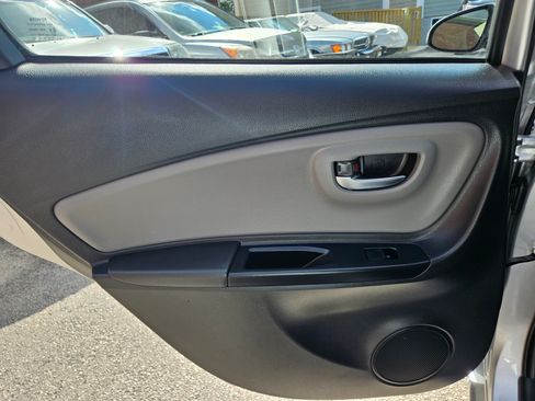Used 2015 Toyota Yaris LE image 30