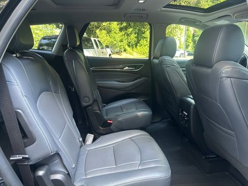 Used 2018 Buick Enclave FWD Premium image 26
