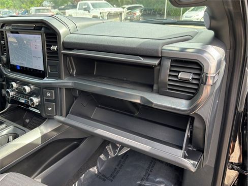 Used 2025 Ford F150 Lariat image 52