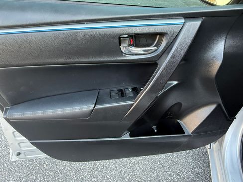 Used 2015 Toyota Corolla S Plus Sedan 4D FWD image 23