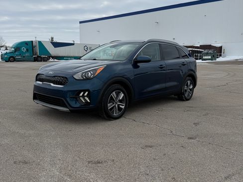 Used 2020 Kia Niro EX image 7