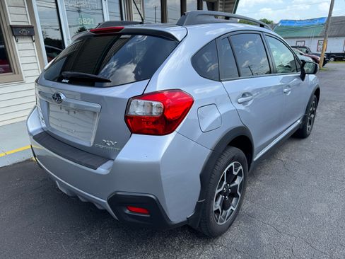 Used 2015 Subaru XV Crosstrek 2.0i Limited AWD/4WD image 6