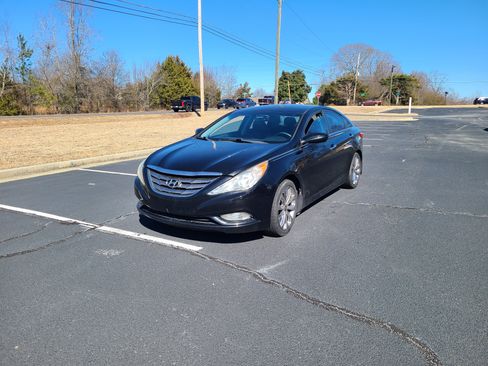 Used 2011 Hyundai Sonata GLS image 2
