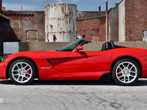 Used 2006 Dodge Viper SRT-10 image 11