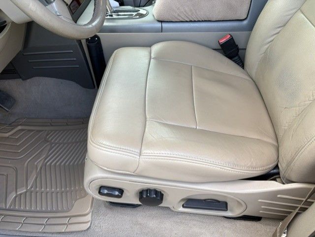 Used 2006 Ford F150 Crew Cab Lariat RWD image 13