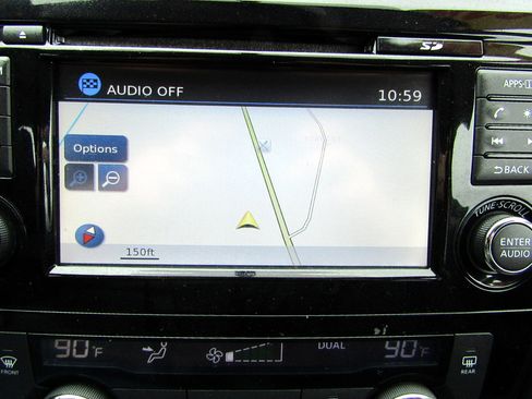 Used 2016 Nissan Rogue SV image 24