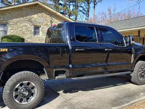 Used 2024 Ford F250 XLT image 2