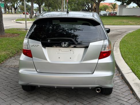 Used 2013 Honda Fit Sport image 4