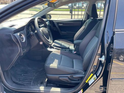 Used 2017 Toyota Corolla LE image 10